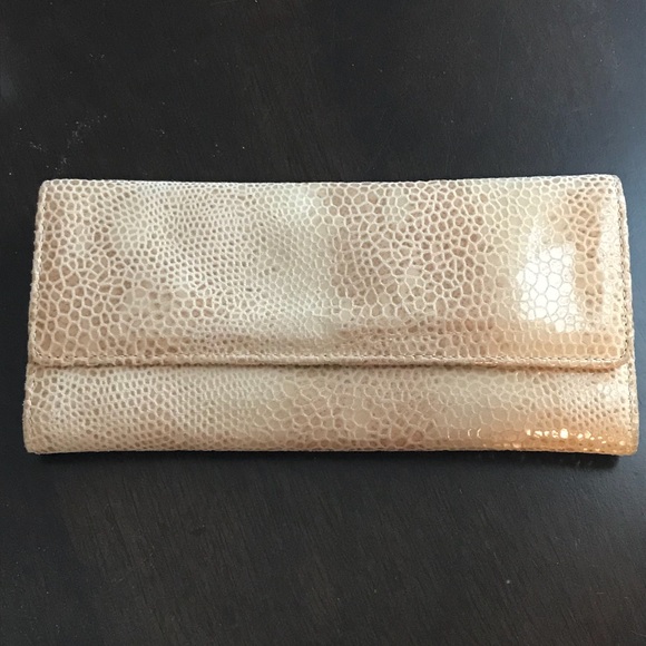 HOBO Handbags - HOBO International Sadie Trifold Leather Wallet